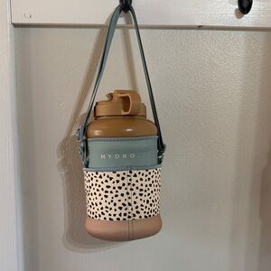 HydroJug with Cream and Teal Sleeve